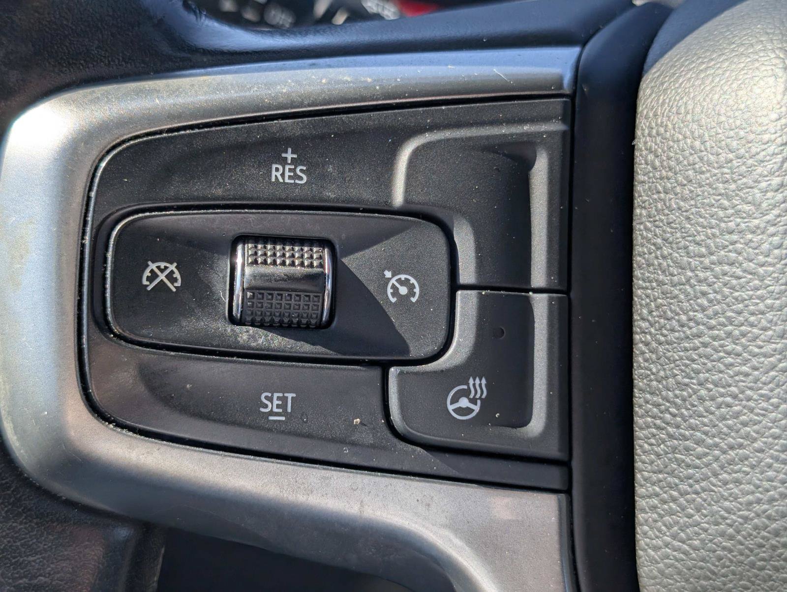 Used 2019 Chevrolet Silverado 1500 LTZ AWD/4WD image 15