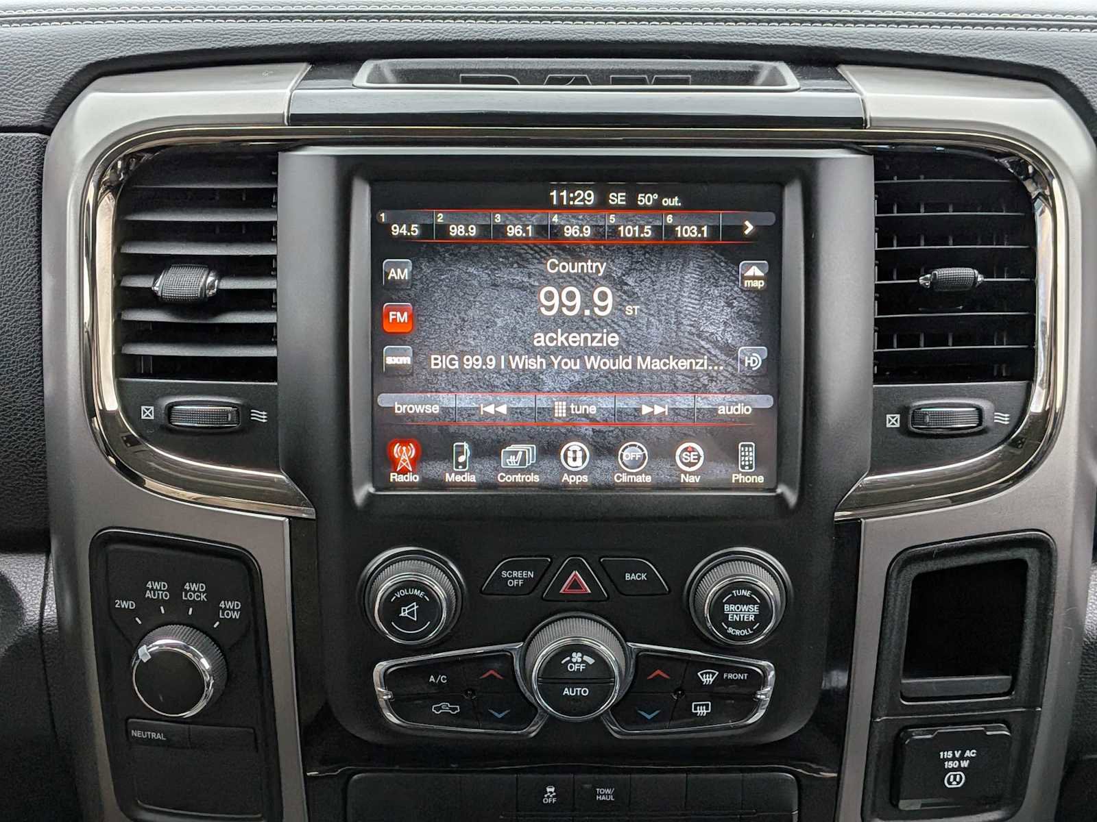 Used 2013 RAM 1500 Sport w/ Sport Premium Group image 28