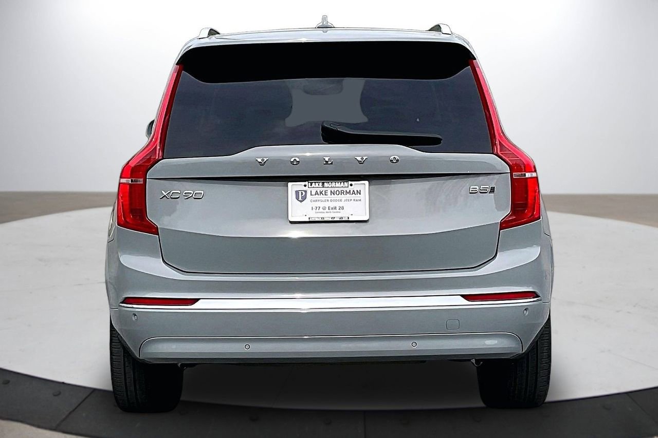 Used 2024 Volvo XC90 B5 Plus image 8