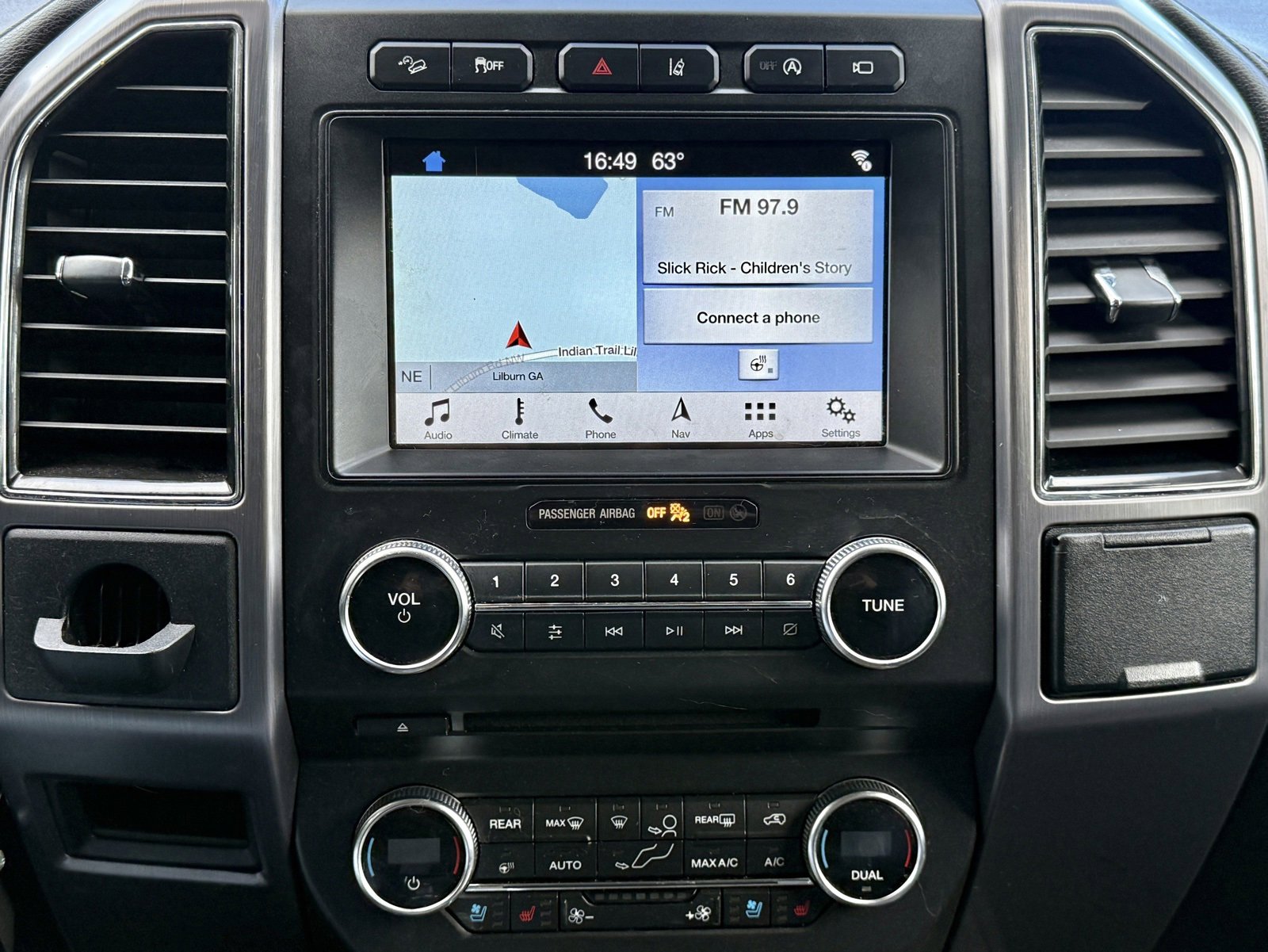 Used 2018 Ford Expedition Platinum image 24