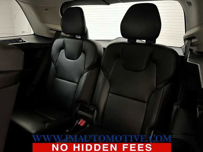 Used 2023 Volvo XC90 B5 Core w/ Protection Package Premier image 16