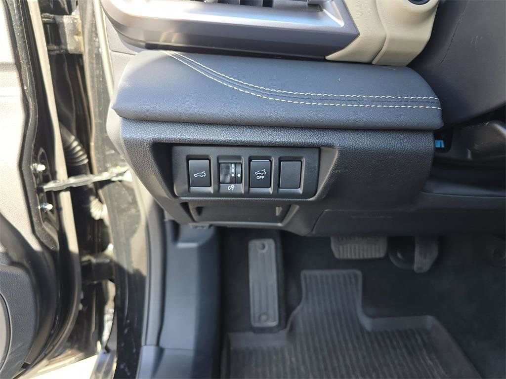 Used 2023 Subaru Outback Limited image 34