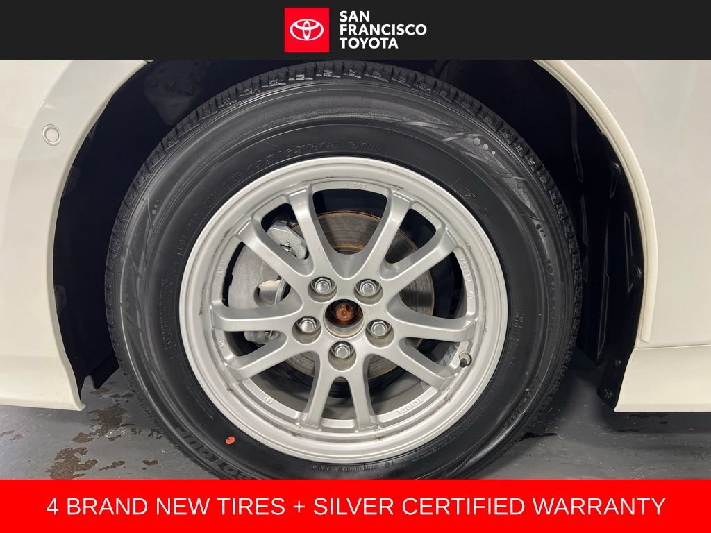 Certified 2017 Toyota Prius Prime Advanced FWD image 9