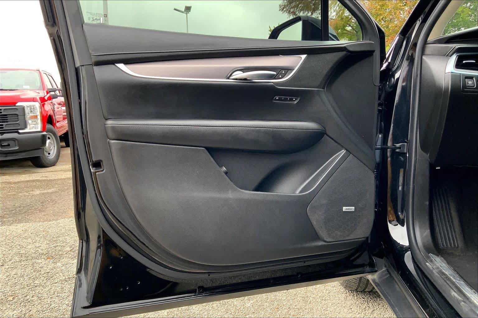 Used 2018 Cadillac XT5 Luxury w/ Driver Awareness Package FWD image 20