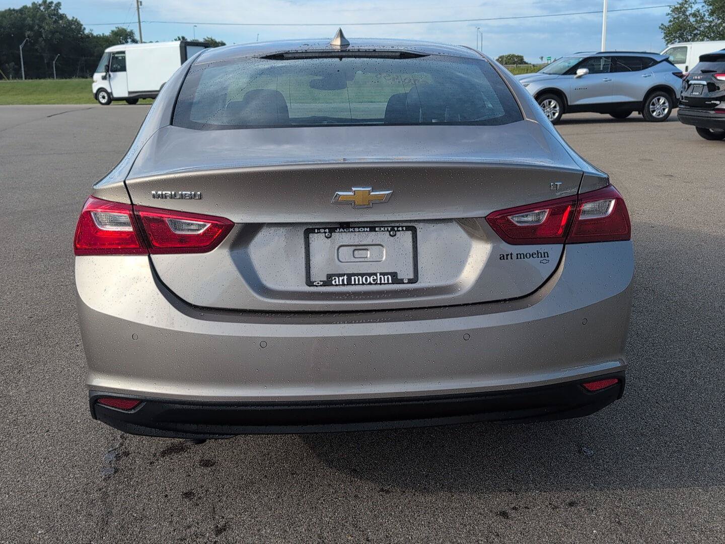 Used 2025 Chevrolet Malibu LT FWD image 4