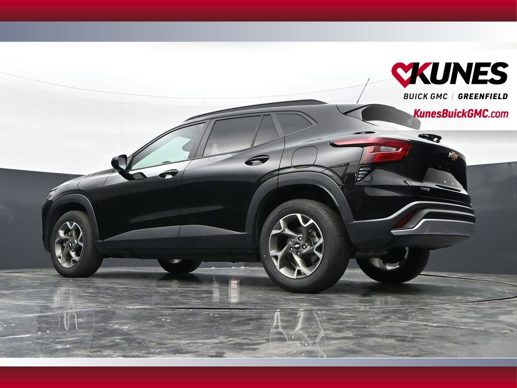 Used 2025 Chevrolet Trax LT w/ LT Convenience Package FWD image 45