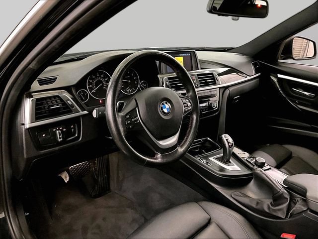 Used 2018 BMW 330i xDrive Sedan AWD/4WD image 13