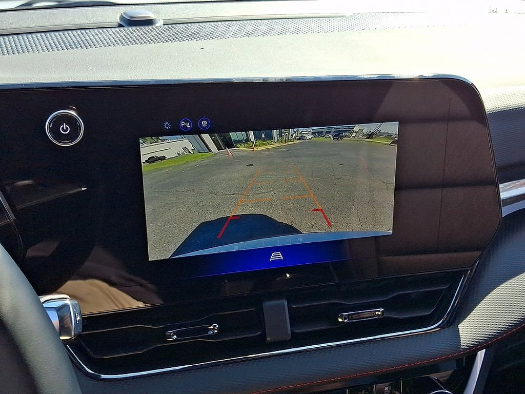 New 2027 Chevrolet Equinox RS w/ Convenience Package III FWD image 15