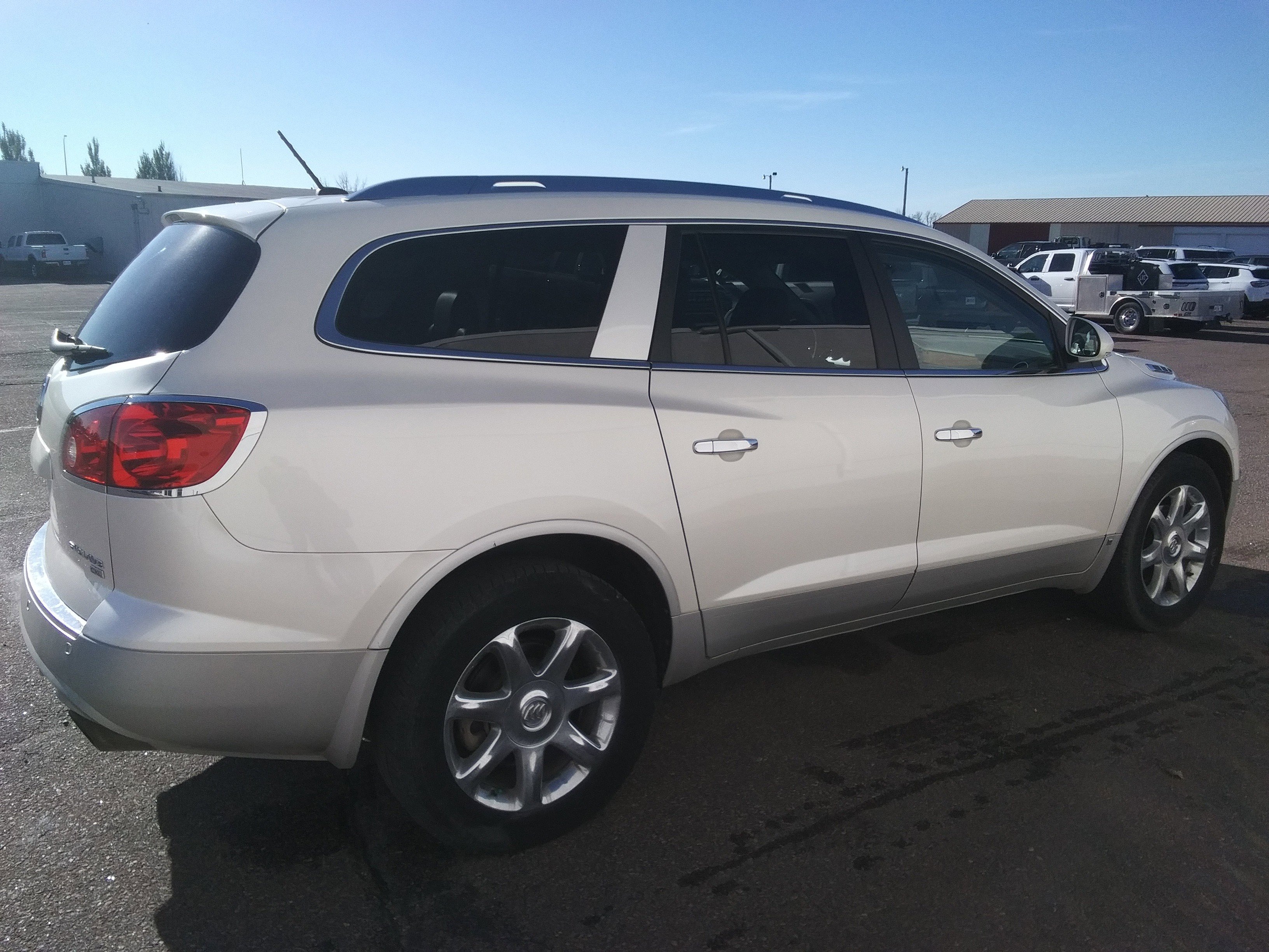 Used 2009 Buick Enclave CXL w/ Driver Confidence Package image 5