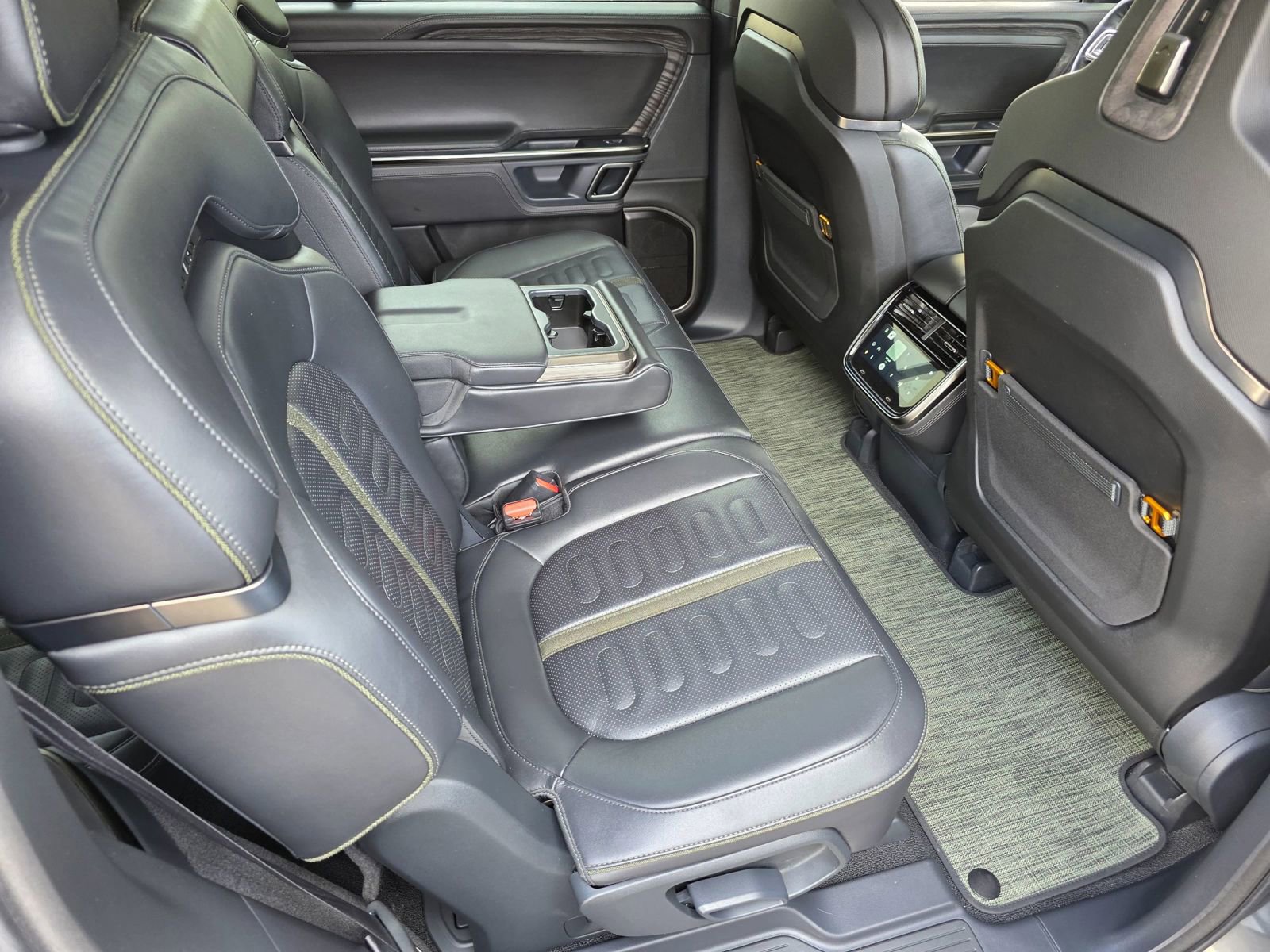 Used 2022 Rivian R1S Launch Edition image 34