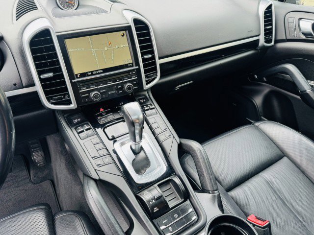 Used 2016 Porsche Cayenne image 16