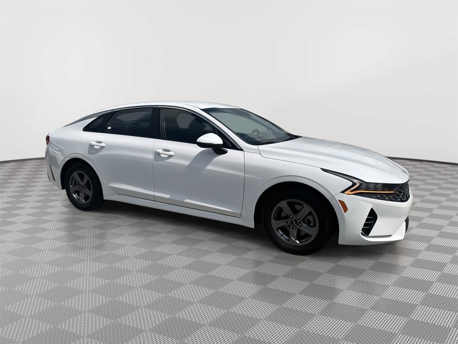 Used 2023 Kia K5 LXS FWD image 3