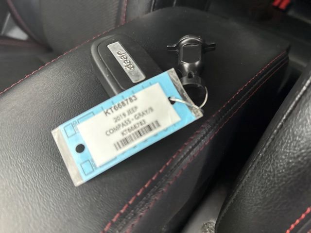 Used 2019 Jeep Compass Trailhawk AWD/4WD image 33