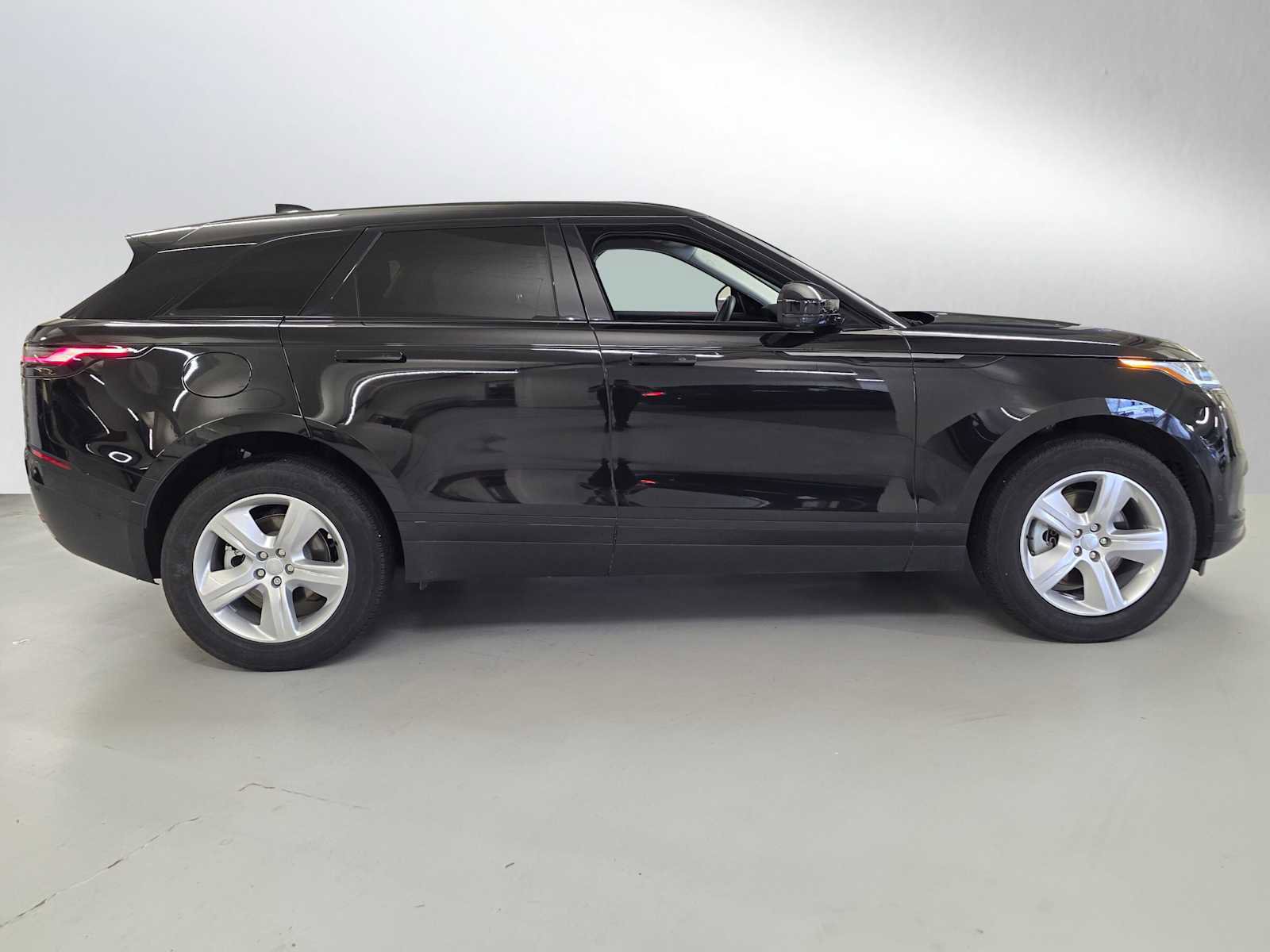 Certified 2025 Land Rover Range Rover Velar S image 6