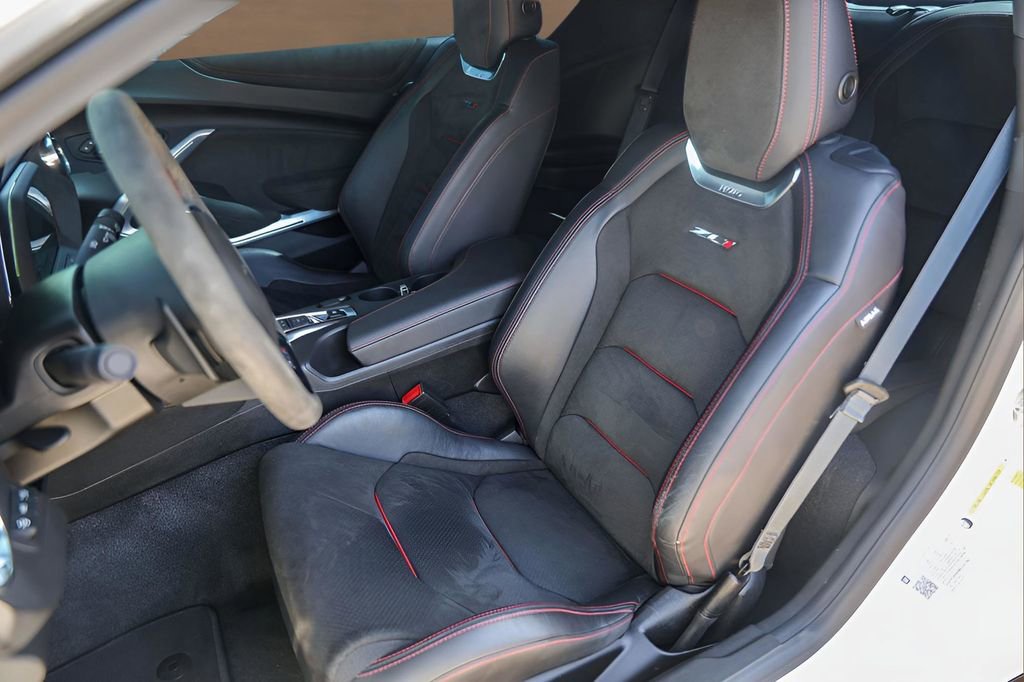 Used 2021 Chevrolet Camaro ZL1 image 7