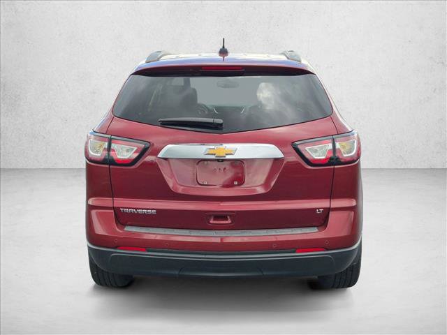 Used 2017 Chevrolet Traverse LT w/ Style and Technology Package FWD image 6