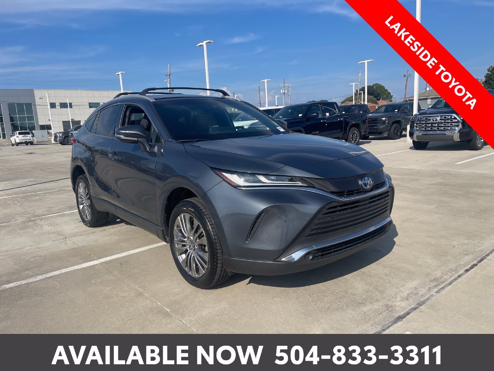 Used 2022 Toyota Venza XLE AWD/4WD image 7