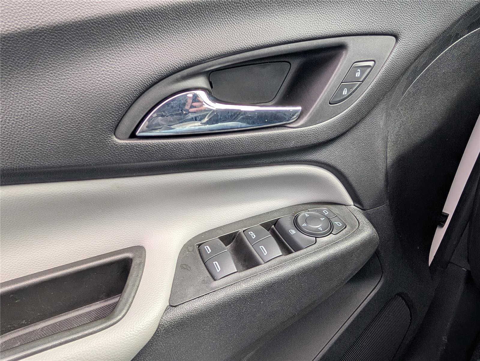 Used 2022 Chevrolet Equinox LT image 18