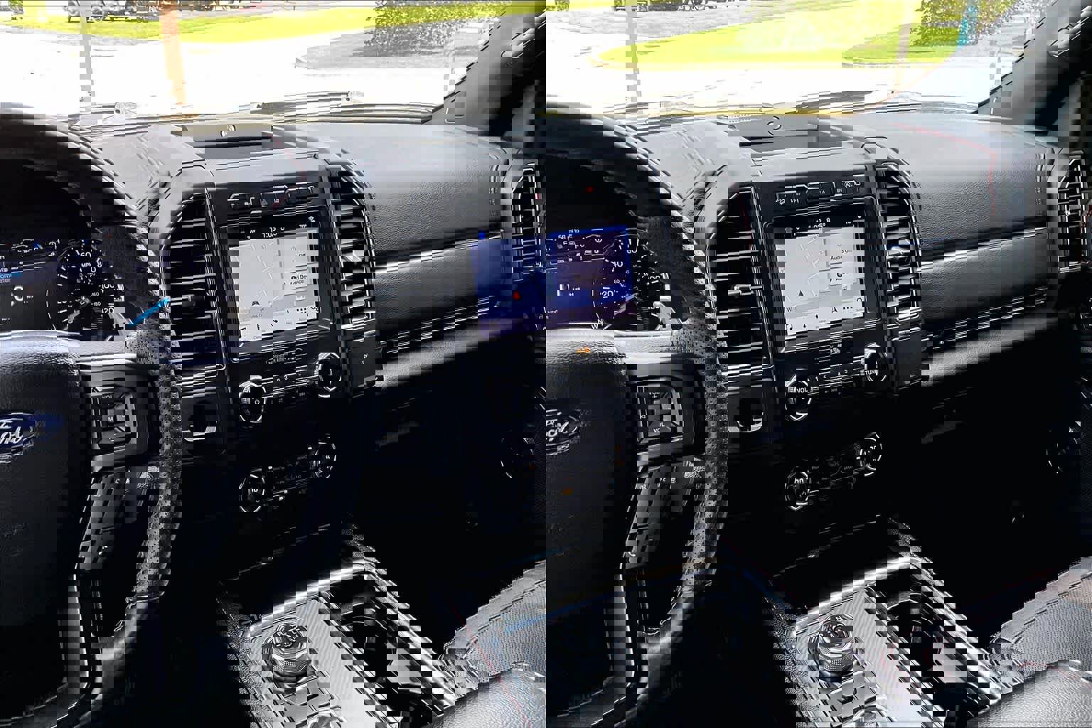 Used 2019 Ford Expedition Max Limited w/ Equipment Group 303A AWD/4WD image 7