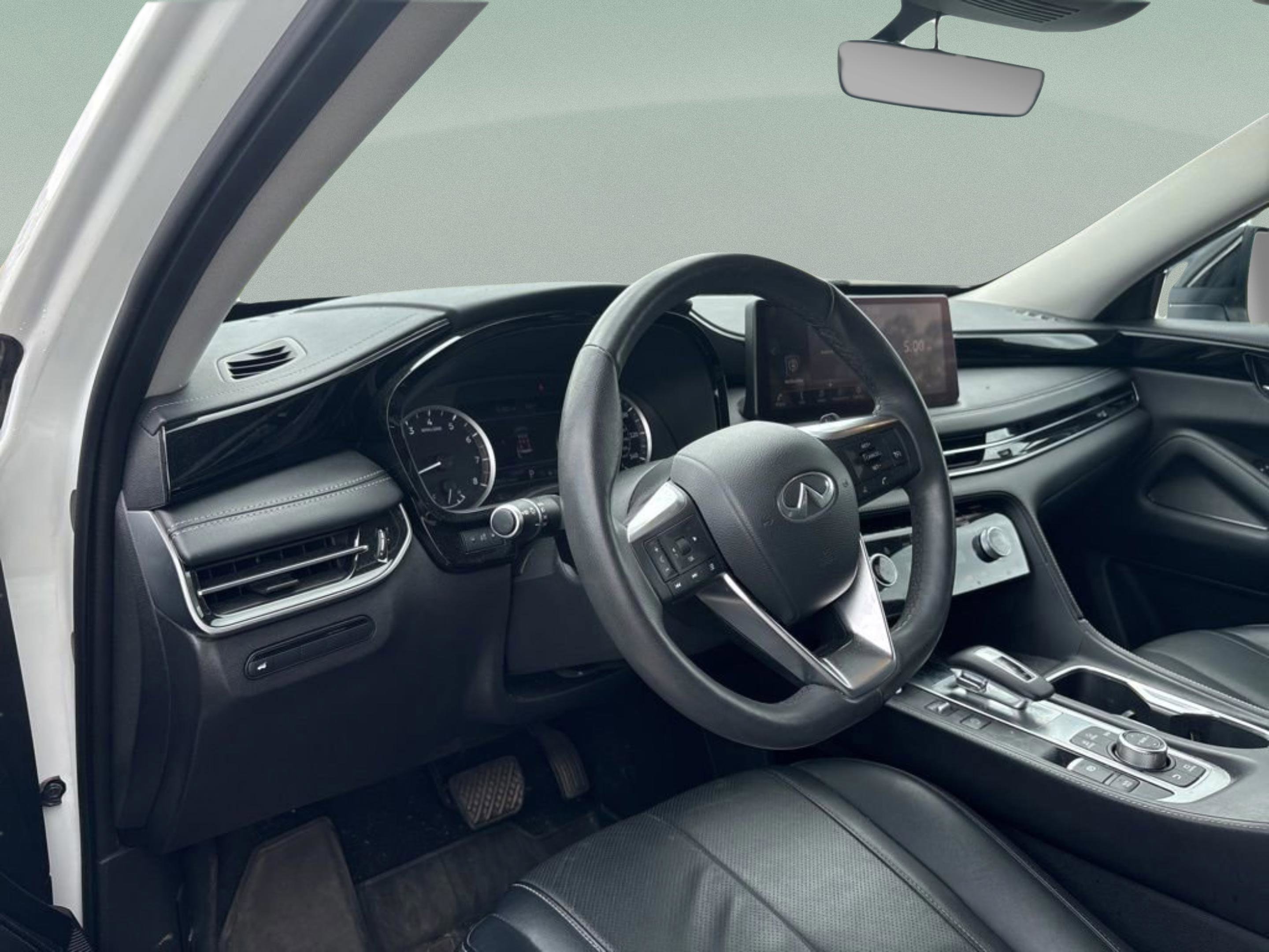 Used 2023 INFINITI QX60 Pure image 16