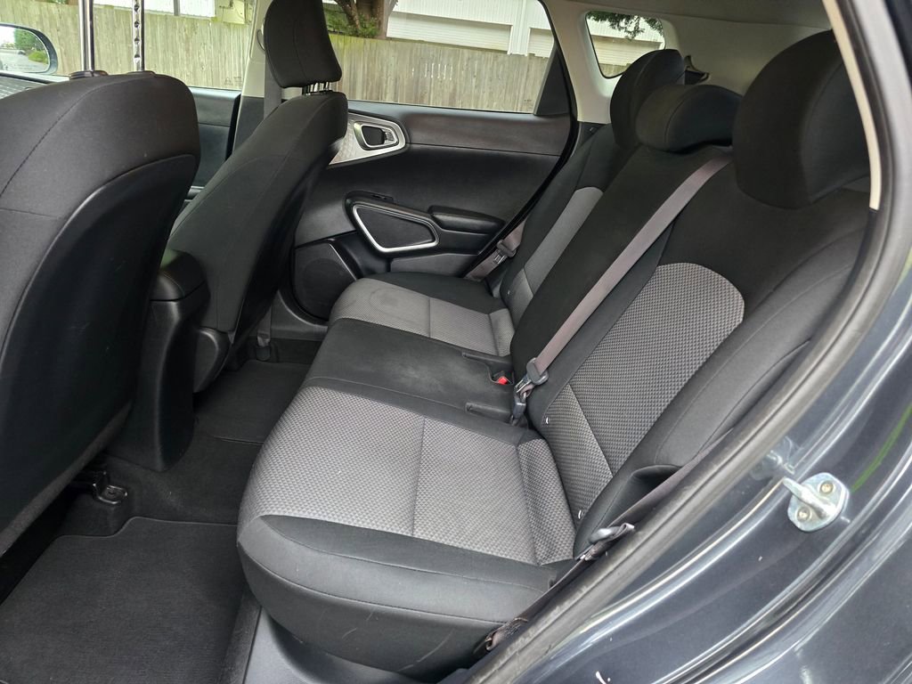 Used 2020 Kia Soul LX image 23