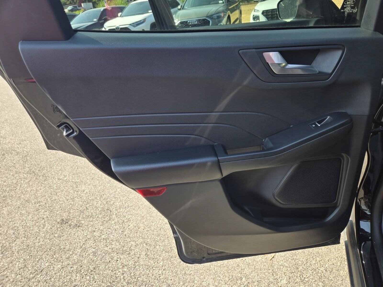 Used 2025 Ford Escape ST-Line FWD image 26