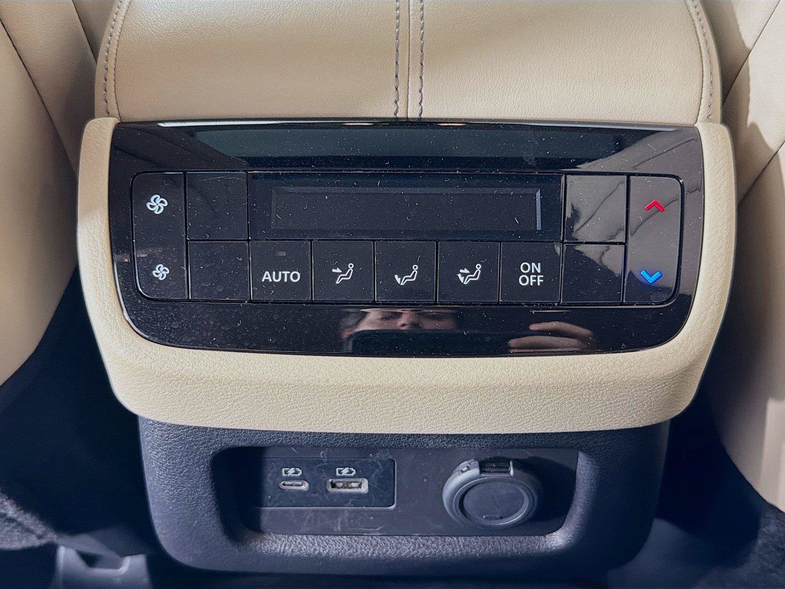 Used 2023 INFINITI QX60 Luxe w/ Cargo Package AWD/4WD image 28