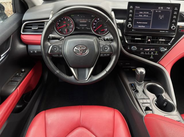 Used 2022 Toyota Camry XSE FWD image 11