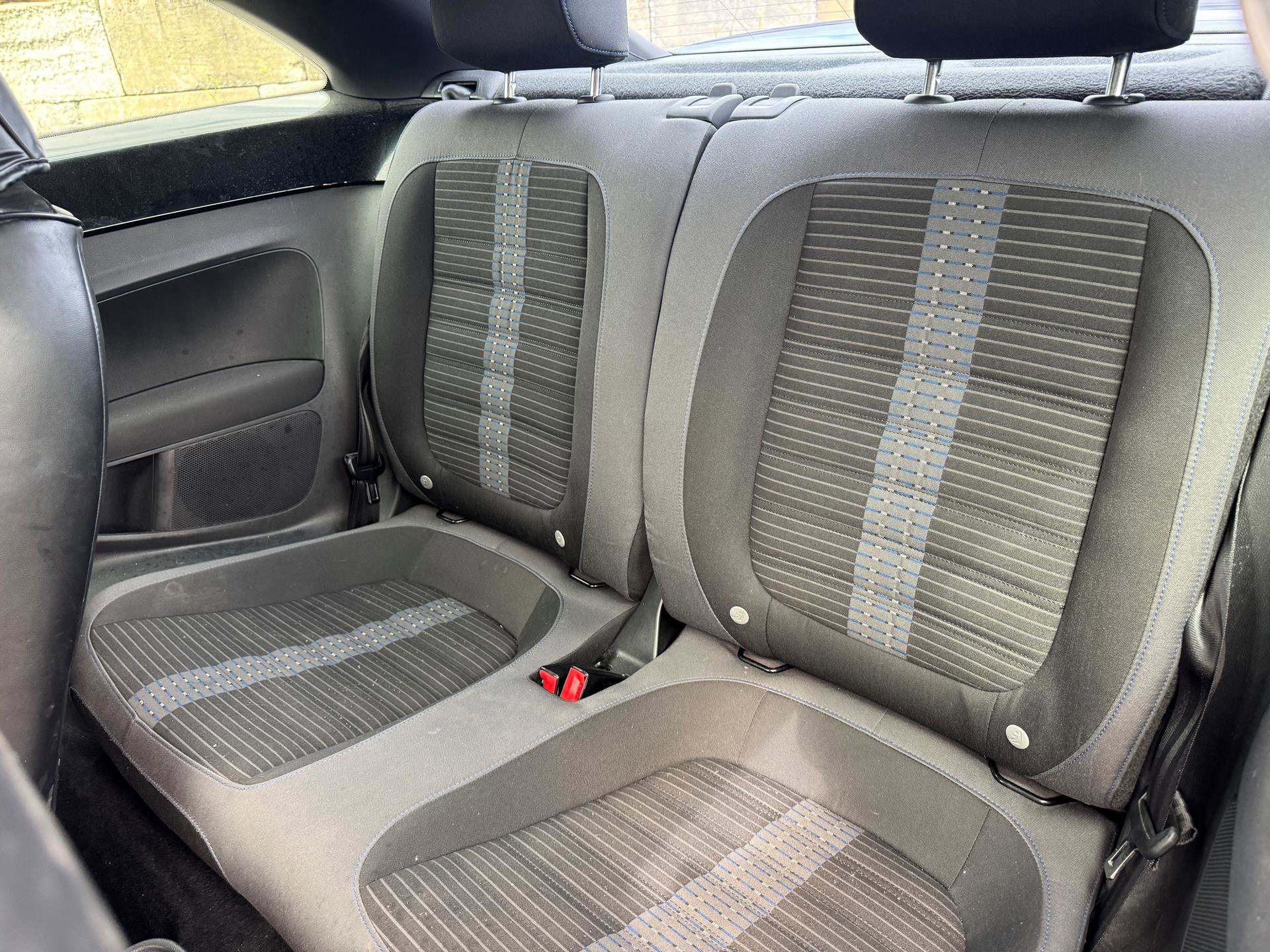 Used 2014 Volkswagen Beetle R-Line image 10