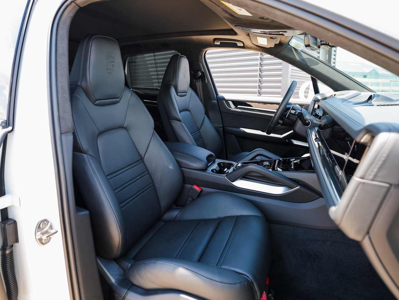 New 2025 Porsche Cayenne GTS image 27