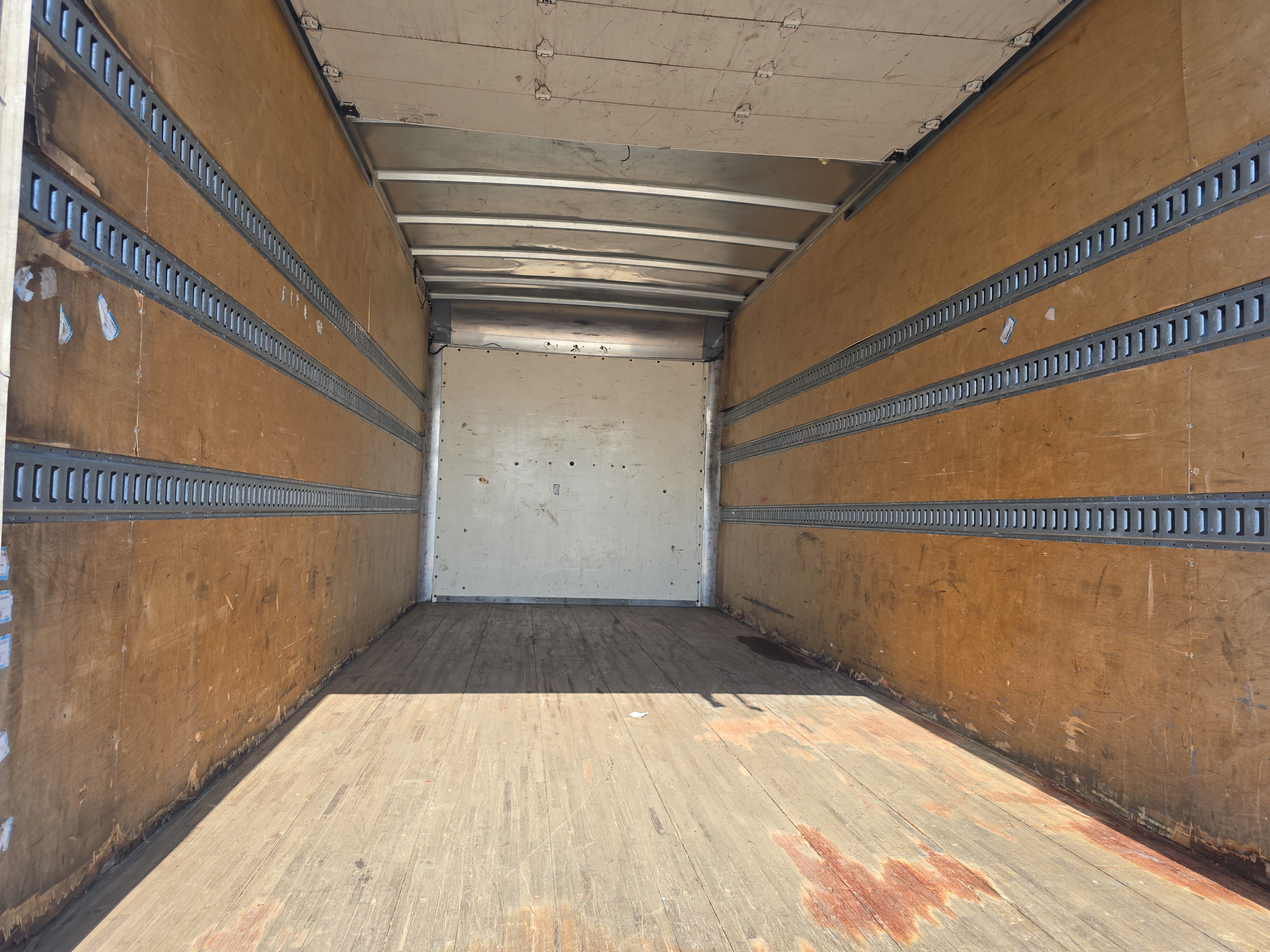 Used 2017 GMC Savana 4500 RWD image 17
