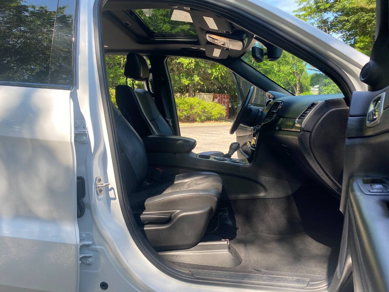 Used 2019 Jeep Grand Cherokee Altitude AWD/4WD image 53