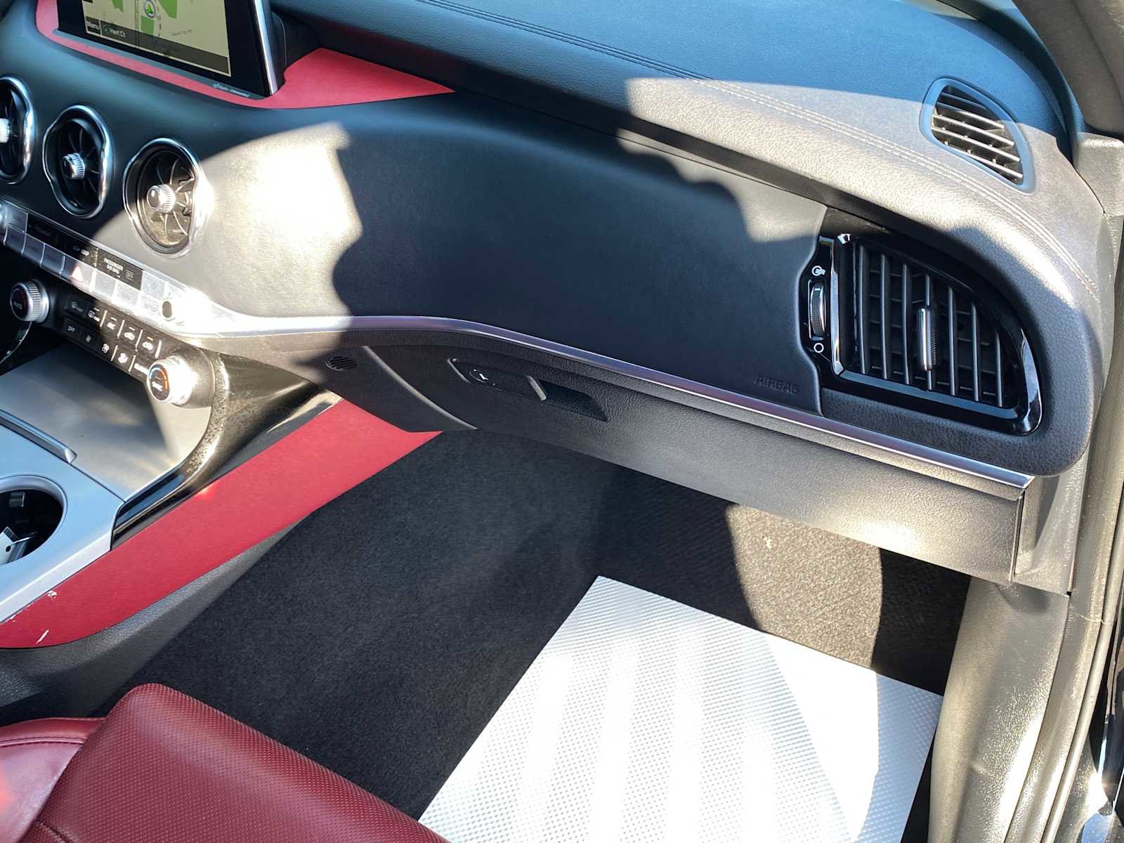 Used 2019 Kia Stinger GT2 AWD/4WD image 27