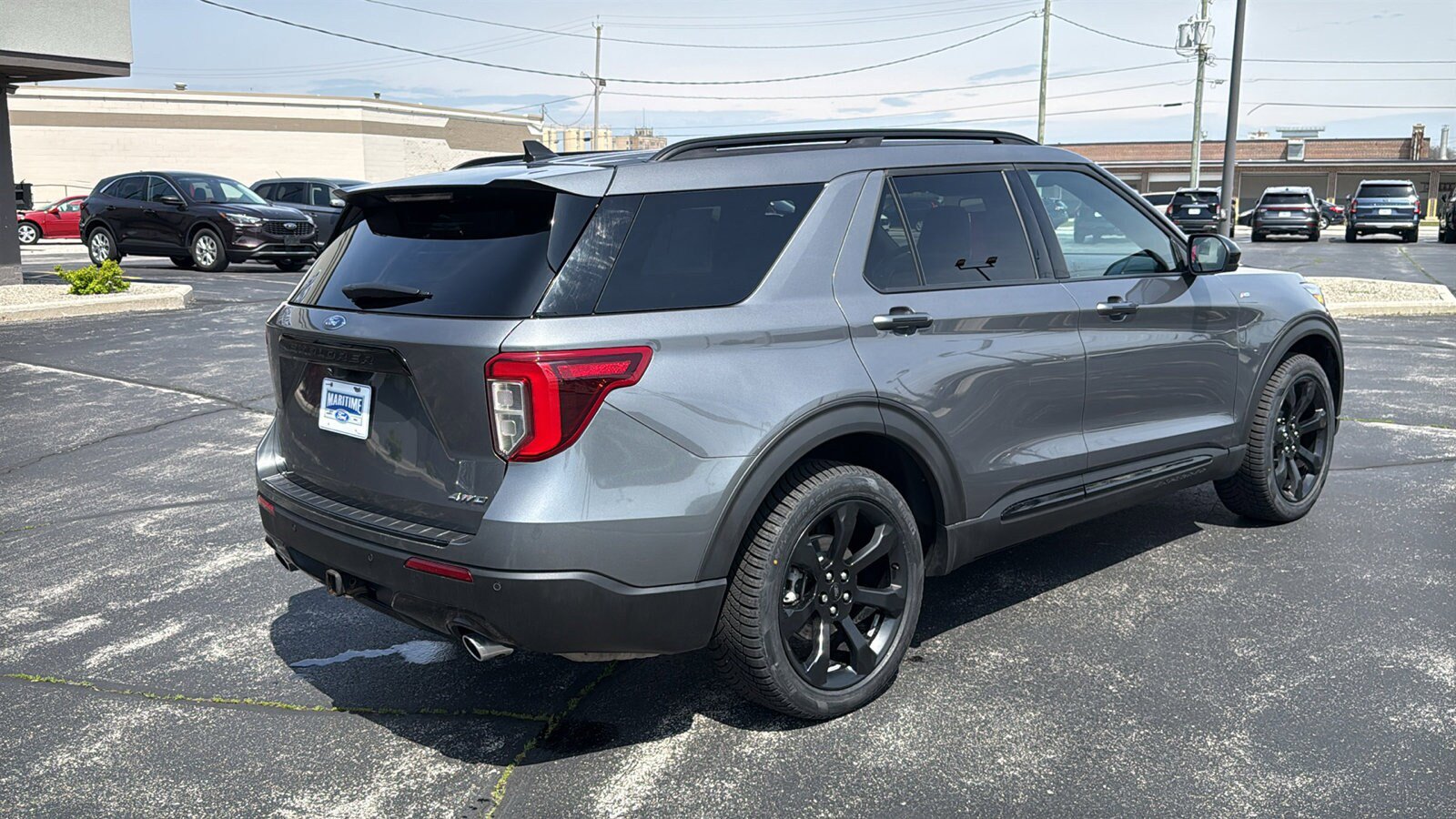 Used 2023 Ford Explorer ST-Line w/ Class IV Trailer Tow Package AWD/4WD image 26