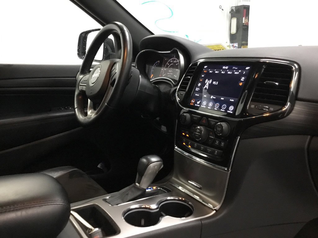 Used 2021 Jeep Grand Cherokee Laredo X AWD/4WD image 24