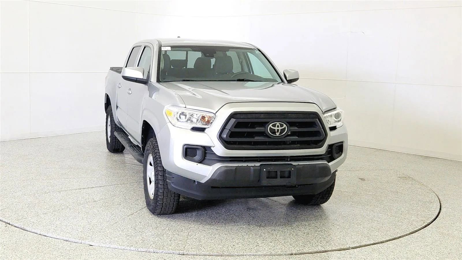 Used 2023 Toyota Tacoma SR AWD/4WD image 2