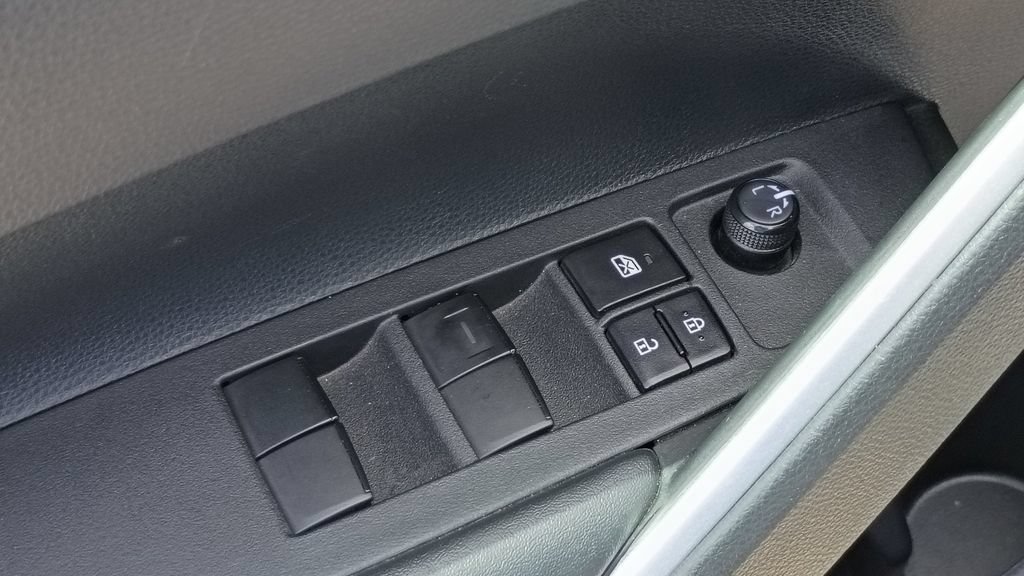 Used 2024 Toyota Corolla Cross AWD Hybrid image 20