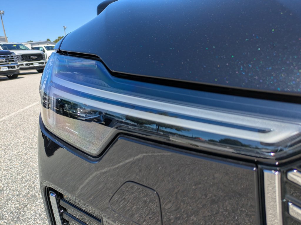 New 2026 Volvo XC90 B6 Plus w/ Protection Package Premier AWD/4WD image 10