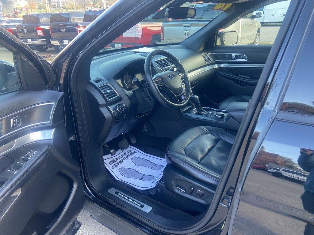 Used 2018 Ford Explorer Sport w/ Equipment Group 401A AWD/4WD image 11