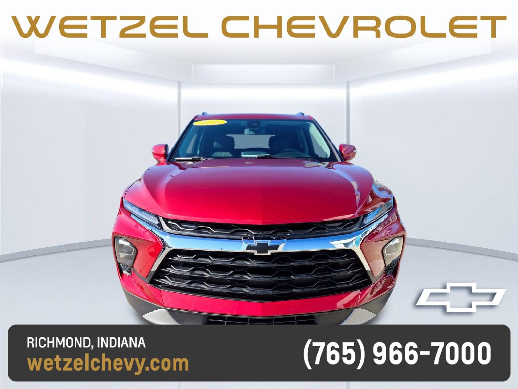 Used 2024 Chevrolet Blazer LT FWD image 2