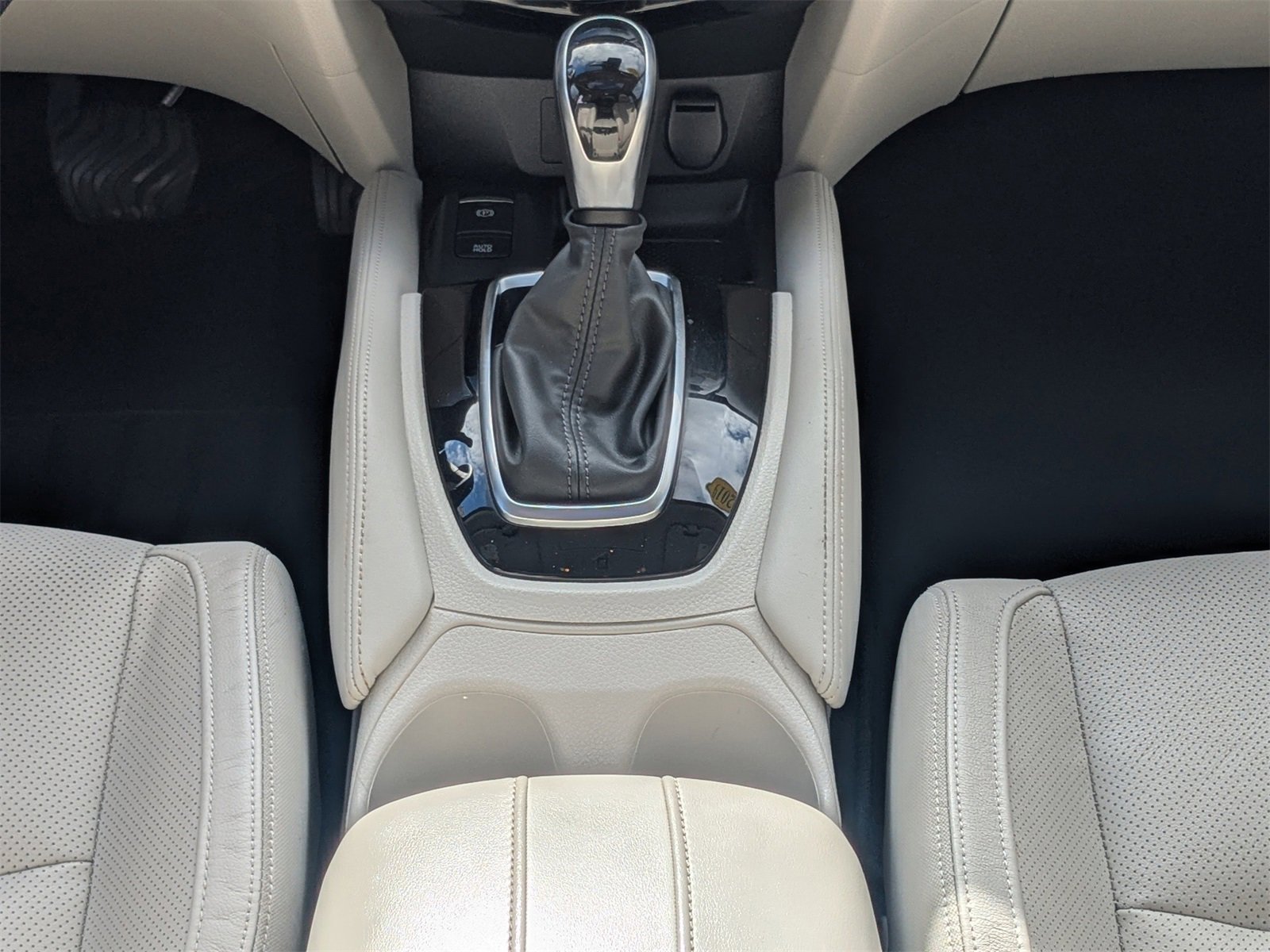 Used 2019 Nissan Rogue Sport SL w/ Premium Package image 19