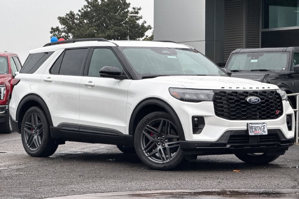 New 2026 Ford Explorer ST w/ Sun And Sound Package