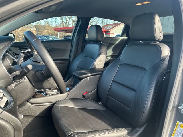Used 2018 Chevrolet Malibu Premier w/ Driver Confidence Package image 10