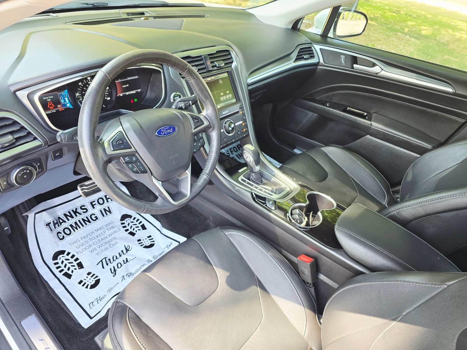Used 2016 Ford Fusion Energi Titanium w/ Driver Assist Package FWD image 17