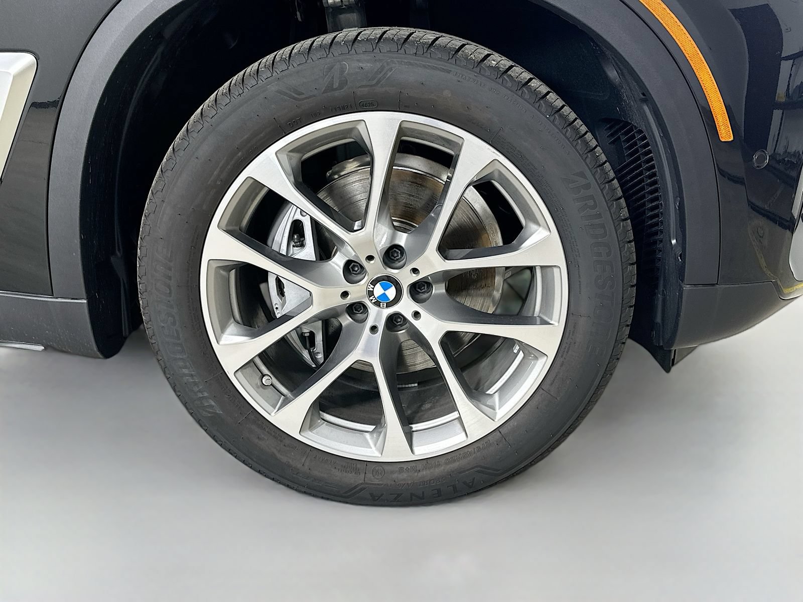 New 2026 BMW X5 xDrive40i AWD/4WD image 10