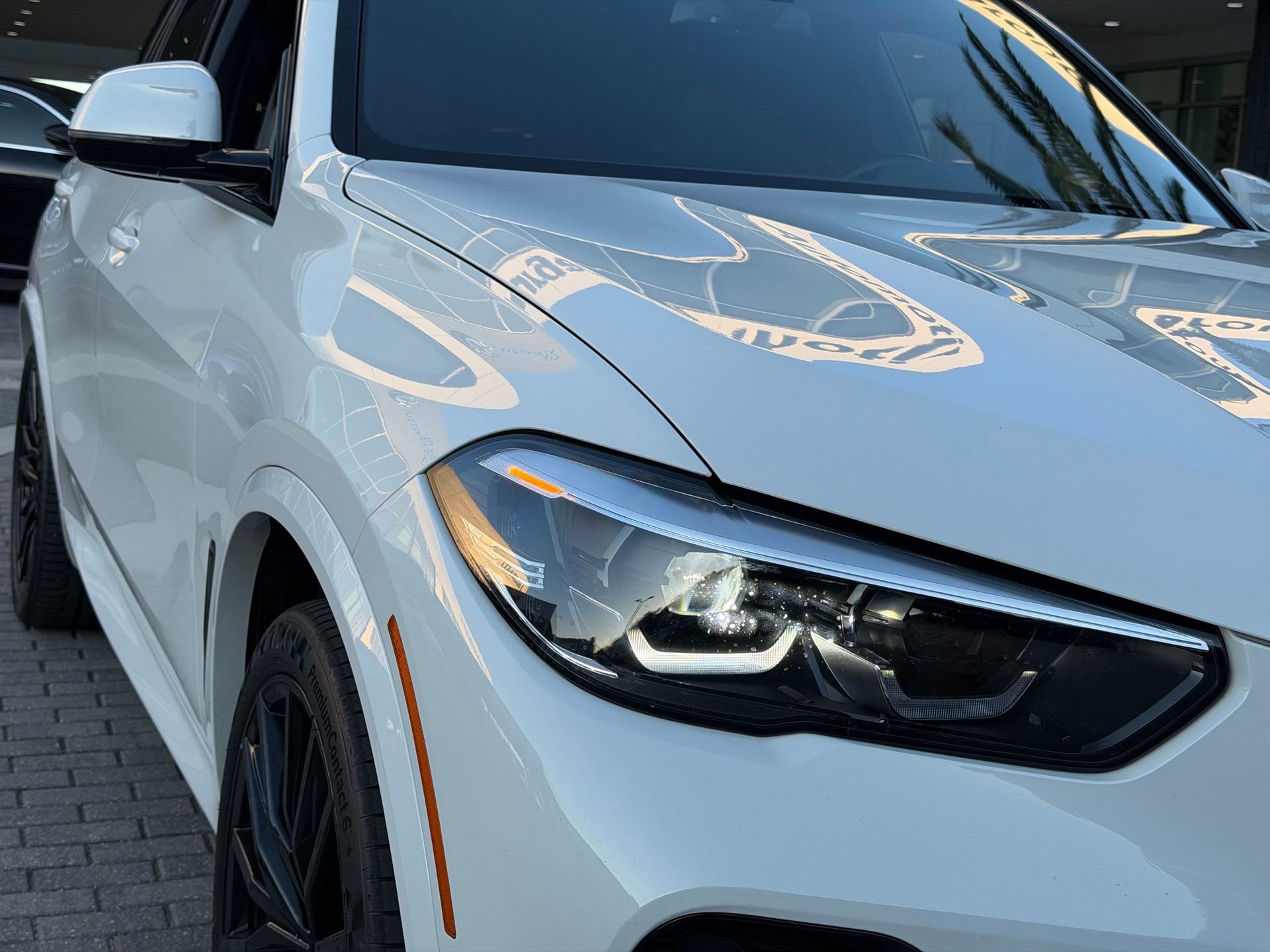 Used 2022 BMW X5 M50i w/ Premium Package image 32