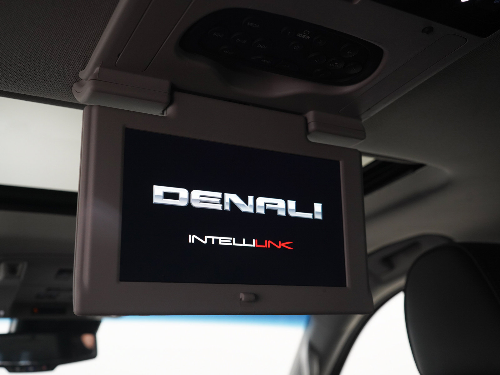 Used 2018 GMC Yukon Denali AWD/4WD image 18