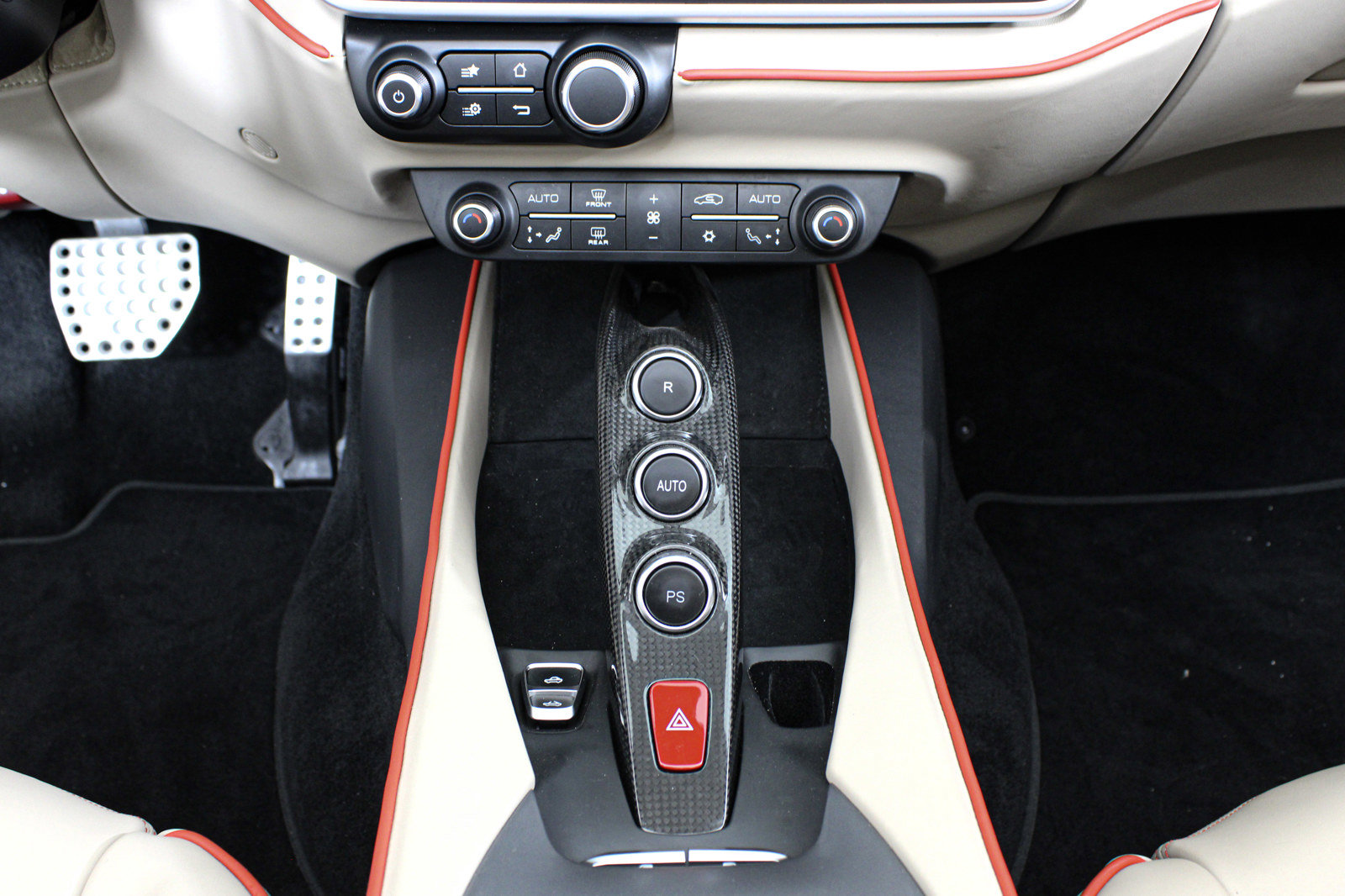 Used 2023 Ferrari Portofino M RWD image 35