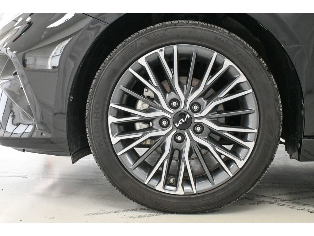 Used 2024 Kia Forte GT-Line w/ GT-Line Premium Package image 21