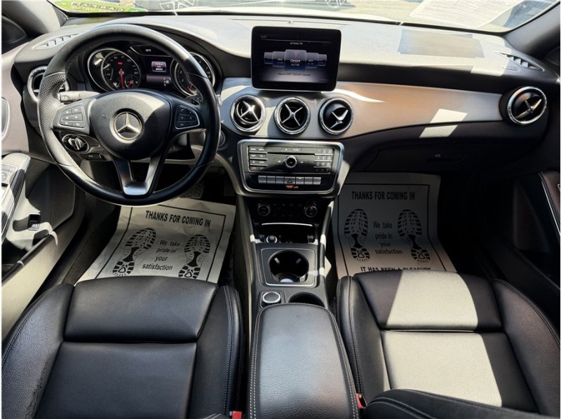 Used 2018 Mercedes-Benz CLA 250 image 27